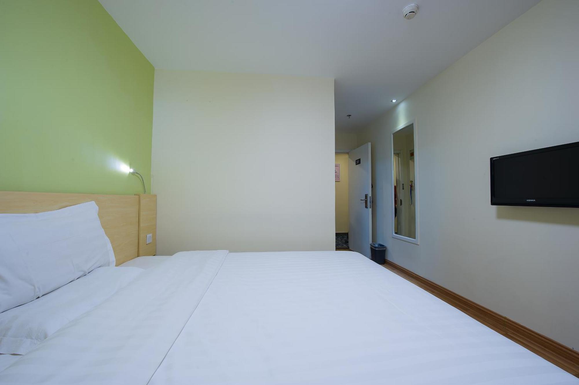 Iu Hotel Guangzhou Jingxi Nanfang Hospital Station Exterior foto